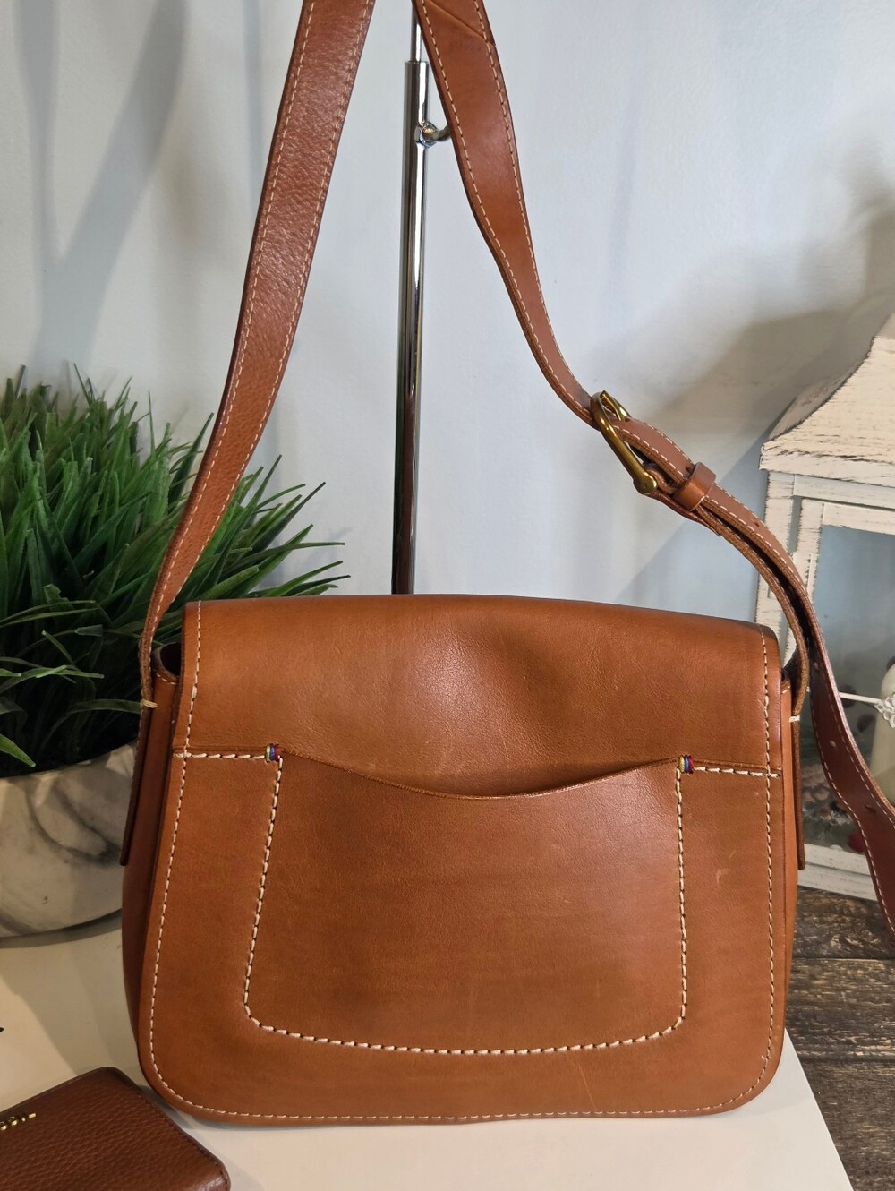 Fossil Tremont Flap Crossbody Handbag and Fossil Brown Leather Wallet. - Picture 5 of 16